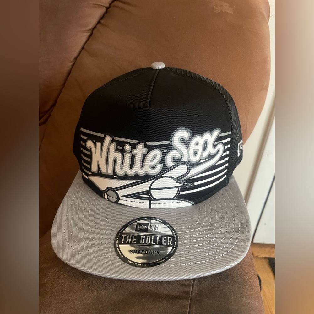 Chicago White Sox New Era MLB Trucker SnapBack hat